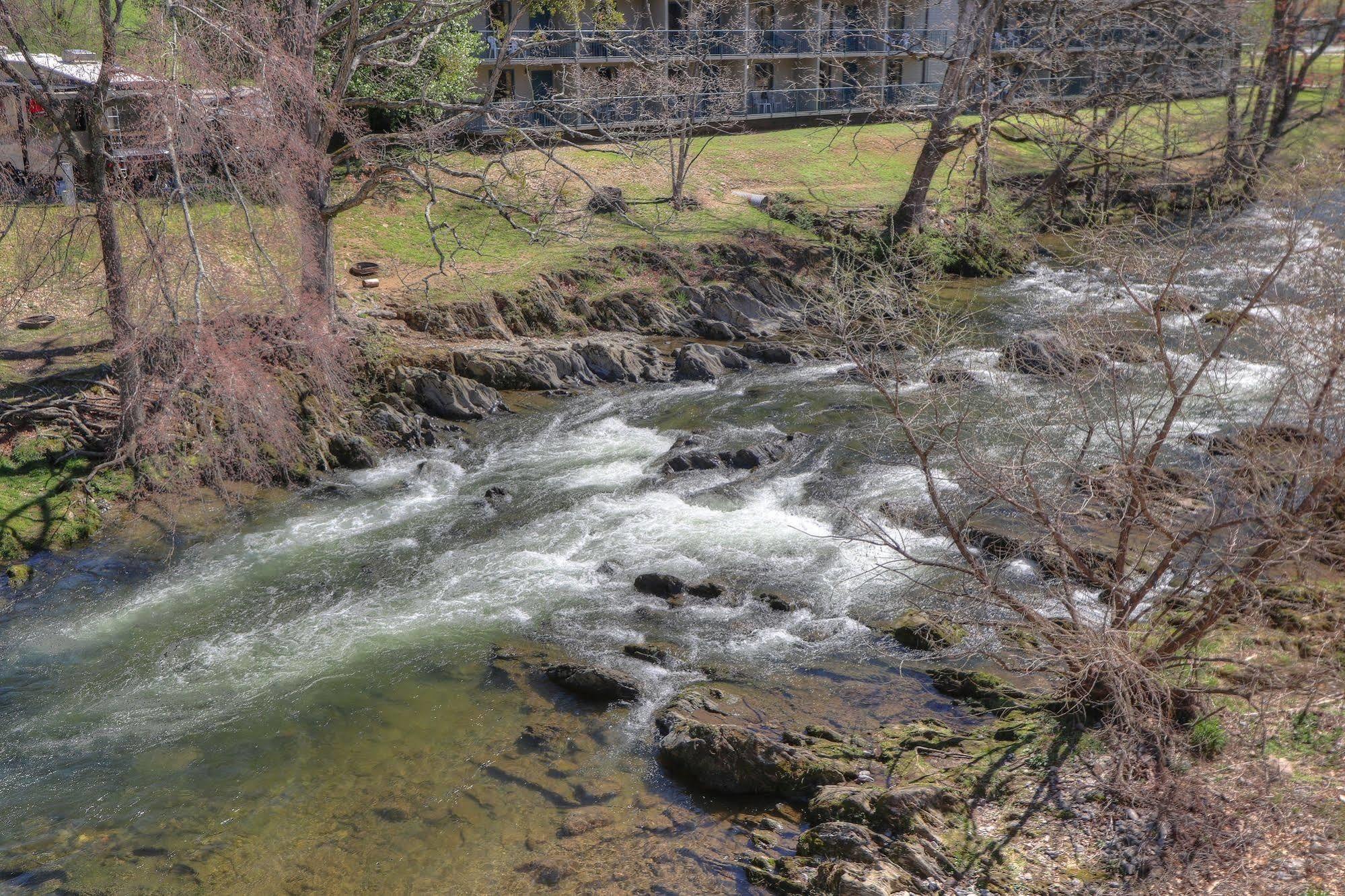 Creekstone Inn Pigeon Forge Dış mekan fotoğraf