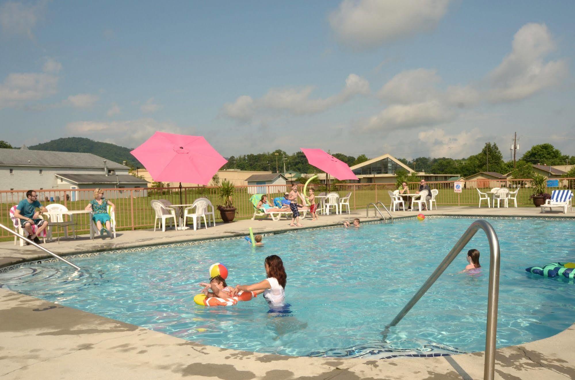 Creekstone Inn Pigeon Forge Dış mekan fotoğraf